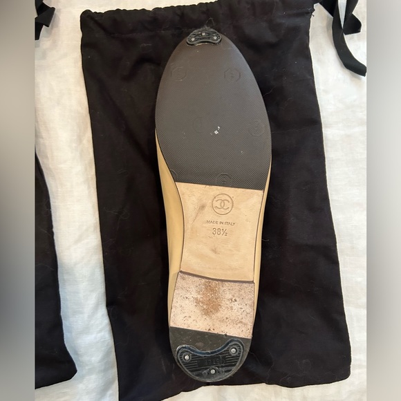 Chanel classic Flats in beige w black cap-toe size 38.5 - Picture 11 of 11